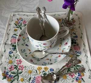 Juego de 6 Cucharas de Té de Acero Inoxidable con Diseño Floral Vintage, Acabado Espejo, Cucharas de Postre de Lujo en Acero Inoxidable Dorado Vintage - Product Image 6