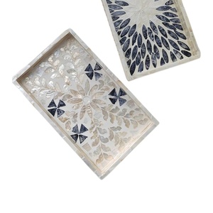 Elegante mesa de bandeja rectangular con diseño de flores, estilo moderno único, algas marinas de madera perla madre inspiradas en Vietnam para almacenamiento de decoración - Product Image 1