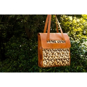 Sac fourre-tout classique en cuir véritable grande capacité pour femme LW – Sac de voyage et de shopping portable et tendance - Product Image 3