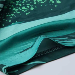 Conjunto de Camiseta de Fútbol con Cuello en V para Hombre, Impresión Digital, Degradado Verde, Sin Mangas, Pantalones Cortos con Cintura Elástica que Absorben la Humedad, 100% Poliéster - Product Image 5