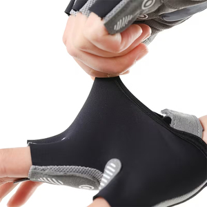 ถุงมือปั่นจักรยานแบบครึ่งนิ้วสำหรับกีฬากลางแจ้ง ระบายอากาศได้ดี กันลื่น สวมใส่สบาย ทนทาน ผลิตจากโพลีเอสเตอร์และนีโอพรีน เหมาะสำหรับการแข่งขัน - Product Image 6