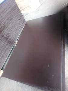 Contreplaqué phénolique filmé de première qualité pour la construction extérieure et le coffrage décoratif en béton - Product Image 1