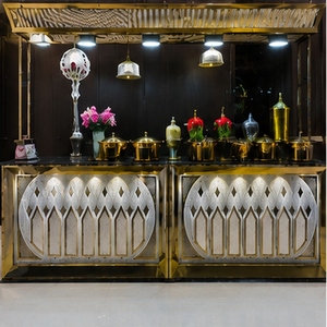 Comptoir de buffet moderne de luxe personnalisé en acier inoxydable avec éclairage LED et commande tactile Bluetooth pour hôtels et traiteurs - Product Image 1