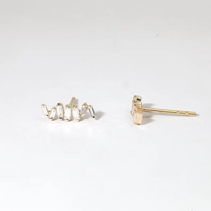 Élégantes boucles d'oreilles clous en or 14 carats avec diamants de laboratoire, minimalistes, délicates, style grimpant, bijoux fins modernes, cadeau - Product Image 4