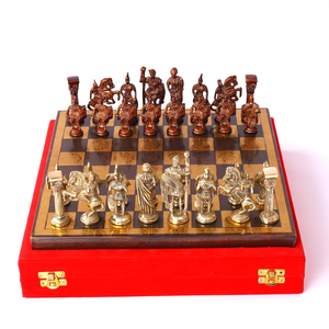 Jeu d'échecs en métal de luxe, échiquier antique, pièces d'échecs décoratives faites à la main, jeu de stratégie classique pour la maison et le bureau - Product Image 2
