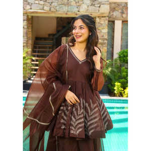 ชุดด้านบนและด้านล่างของนักออกแบบที่สวยงามของผู้หญิงพร้อม dupatta - Product Image 6