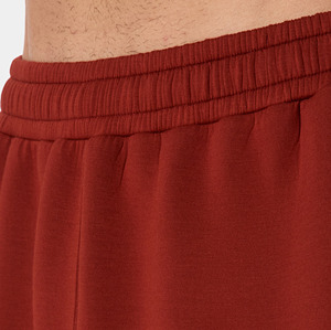 Shorts Bermuda Homme en Coton Rouge Uni, Longueur Genou, Taille Élastique, Décontracté, avec Poches, Tissu Respirant et Séchage Rapide, Fabriqué au Pakistan - Product Image 4