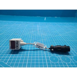 Pressostat numérique SMC ZSE60F-A2-62L ZSE60F A2-62L, utilisé comme pièce détachée pour équipement semi-conducteur d'époque - Product Image 3