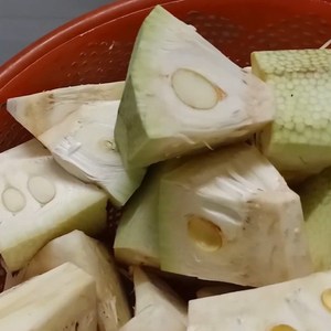 Jackfruit en conserve prêt à cuisiner pour les repas végétaliens et végétariens - Product Image 1