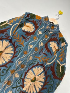Chaqueta de terciopelo Suzani bordada, chaqueta artesanal hecha a mano, chaqueta Suzani hecha a mano, diseño floral, abrigo corto estilo bohemio, regalo para ella - Product Image 6