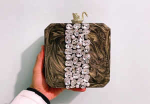 Caja de pintura de resina de lujo para mujer, contorno de cristal, hebilla de pavo real, cadena, modelo Floral, bodas, fiestas, grandes ideas de regalo, Ángel - Product Image 5