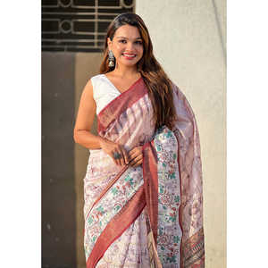 ผ้าไหมชานเดรีสีชมพูแบบอีลิทวีฟส์ พร้อมขอบผ้าลายดอกไม้ปักดิ้นทองแบบจาการ์ด  ชุดอินเดียและปากีสถาน - Product Image 2