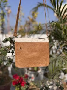 New Designer Sling Bag Western Cowhide Fur <b>Leather</b> Stylish <b>Handbag</b> Hair On Hide Fur Bohemian Hot Sale Women's Multi Uses Bag - Product Image 3