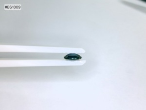Zafiro Azul de Origen Africano, Ovalado, Calentado, 2.26ct, con Claridad Impecable y Brillo Natural, Gema Suelta Apta para Joyería de Anillo - Product Image 5