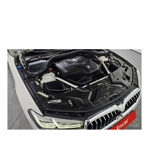 BMW 530i XDrive 2023, Sedán de Lujo de la Serie 5, Caja de Cambios Automática, 26,069 km, Volante a la Izquierda - Product Image 6