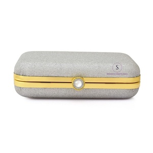 Pochette de soirée tendance en argent brillant, sac à main de créateur avec chaîne amovible pour femmes - Product Image 4