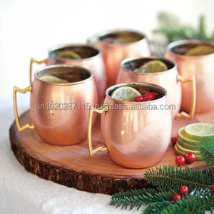 Taza de mula de cobre finamente elaborada con aspecto elegante y superficie hecha a mano, perfecta para exhibir en estantes de bar o carritos - Product Image 2