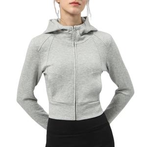 Vente en gros de sweats à capuche courts personnalisés pour femmes, en coton, style streetwear, impression graphique, marque privée, coupe décontractée, fournisseur - Product Image 4