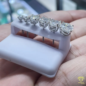 Joyería de Plata de Ley 925 de alta calidad, pendientes de tuerca cultivados en laboratorio de lujo, acabado plateado brillante duradero, hecho a mano fino - Product Image 3