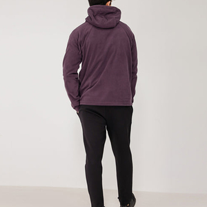 Sweat à capuche bordeaux personnalisé pour homme avec cordons de serrage noirs et design minimaliste uni, style streetwear décontracté - Product Image 4