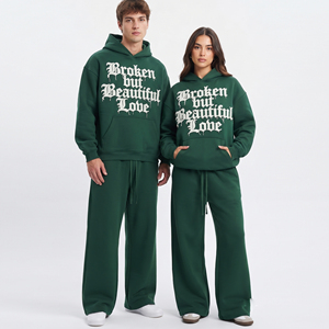 Ensemble de survêtement unisexe personnalisé et écologique avec broderie effet vieilli, comprenant un sweat à capuche et un pantalon de jogging empilé - Product Image 3