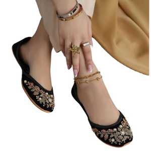 Chaussures pour femmes, chaussures traditionnelles pakistanaises faites à la main, Khussa Punjabi Jutti, sandales ethniques, Multani Khussa Chappal - Product Image 1