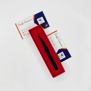 Pince à épiler professionnelle Sami courbée noire pour extensions de cils, en acier inoxydable, 10 mm, pointes lisses, Nano Grip, logo personnalisé - Product Image 2