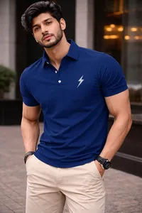 เสื้อยืดโปโลสีแดงเลือดนกพรีเมียมสำหรับผู้ชายของซาฟาอา -แขนสั้นทรงเข้ารูป - Product Image 2