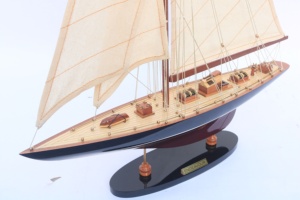 Modelo de Barco de Vela de Madera Hecho a Mano - Yate de Carreras Clásico Clase J con Acabado Pintado, Modelo a Escala para Decoración de Hogar u Oficina, Endeavour - Product Image 6