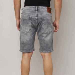 New Classic Fashionable Street Wear Denim Shorts Knee Length Slim Fit Quick Dry Summer Wear Men Jeans Shorts - Product Image 3