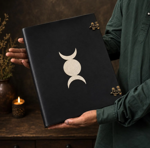 Diario de Cuero Triple Luna, Diario Hechizado Hecho a Mano, Libro de Sombras Gótico, Diario Wiccano, Cuaderno Pagano, Grimorio, Espiritual - Product Image 2