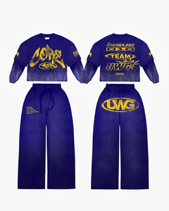 Conjunto de camiseta de manga larga corta de algodón premium de 280 GSM y pantalones de pierna ancha con estampado degradado morado y logotipo personalizado en relieve para mujer - Product Image 1