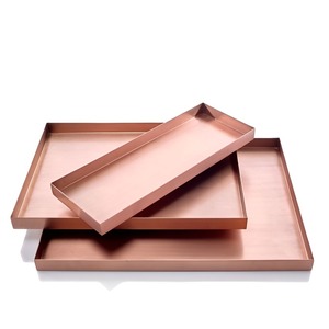 Plateau de présentation en cuivre artisanal, design simple, plateau de service rectangulaire en cuivre, contemporain, écologique, pour la cuisine - Product Image 1