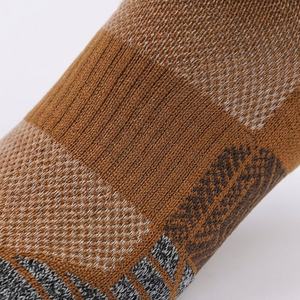 ML184 Nouvelle conception Chaussettes de sport basses rembourrées résistantes aux accrocs pour hommes, respirantes, athlétiques, durables, couleur personnalisable, par paire - Product Image 5