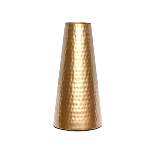 Vase à fleurs en fer doré avec placage or, fait main, durable, design traditionnel pour la décoration de la maison, du bureau ou d'un mariage - Product Image 2