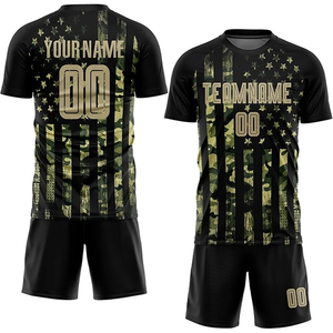 Ensemble de football personnalisé sublimé pour hommes |   Tenues de football professionnelles pour toute l'équipe |   Kits anti-humidité haute densité - Product Image 1