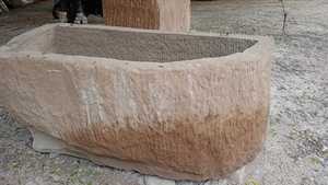 Fontaine d'eau en pierre de jardin antique en granit et pierre calcaire récupérée, bol décoratif extérieur sur mesure pour la décoration - Product Image 6