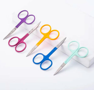 Tijeras de Manicura de Acero Inoxidable, Cuchilla Recta para Recortar Cutículas, Mango Redondo de Plástico Resistente, 8.8cm, Precisión para Uñas - Product Image 2