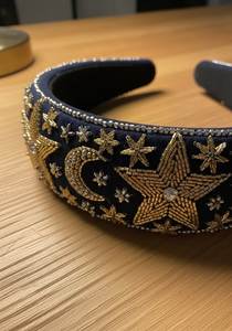 Bandeau pour cheveux élégant fait main avec broderie et perles colorées pour femmes - Product Image 3