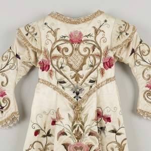Robe de clergé en soie brodée à la main, ornée de fils d'or, vêtement liturgique traditionnel d'église, robe cérémonielle florale - Product Image 3
