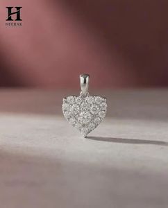 Pendentif en diamant en forme de cœur de luxe, sertissage en grappe en or 14K/18K, bijoux fins par Heerak Diamonds - Product Image 1