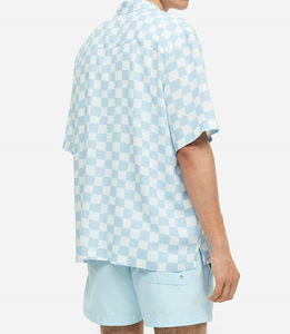 เสื้อเชิ้ตผู้ชายทรงบ็อกซี่ผ้าซาตินกันยับ ดีไซน์เรียบง่าย สไตล์ลำลอง ปกคอปก ติดกระดุม  สำหรับฤดูร้อน  สามารถสั่งตัดได้ - Product Image 1