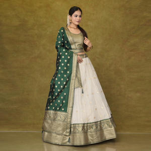 ชุดเลเฮนกาโชลี Kota Chex พร้อมขอบผ้าลายบาเนราซี กระโปรงทรงบานสวยหรู เสื้อทอผ้าอย่างดี ผ้าคลุมไหล่เนื้อดี เหมาะสำหรับงานเทศกาล ชุดพื้นเมือง - Product Image 5