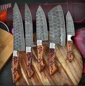 Juego de Cuchillos de Chef Profesionales de Acero de Damasco, 5 Piezas con Mango de Madera, Pedido Mínimo 10 Piezas - Product Image 1