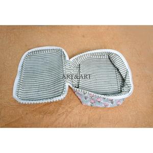 Handmade Reusable 3-Piece Large Multifunction Vanity <b>Case</b> Zipper Set Sustainable Indian White Diagonal Stripe Block Printed - Product Image 5
