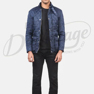 Veste matelassée bleu marine sur mesure pour homme, coupe ajustée, avec surpiqûres en losange, manteau d'hiver rembourré avec plusieurs poches et col à boucle - Product Image 3