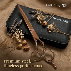 Tijeras de Belleza de Acero Inoxidable VG10 de 6 Pulgadas para Mano Derecha con Punta Afilada y Mango Ergonómico Mediano - Product Image 4