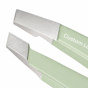 Pinzas de Punta Inclinada de Acero Inoxidable de Primera Calidad con Acabado Verde Pistacho Mate - Product Image 2