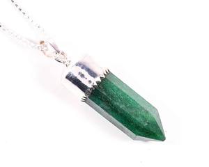 Colgante de Plata de Ley 925 con Cuarzo Verde en Forma de Lápiz y Cadena de Plata |   Collar de Cuarzo Verde Natural |   Joyería de Piedras Preciosas al por Mayor - Product Image 2
