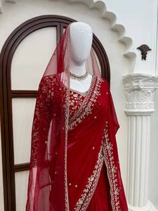 Sari brodé de fils de sequins en filet doux et lourd, pièce de chemisier en soie Benglori non cousue, vêtement traditionnel régional à draperie. - Product Image 4